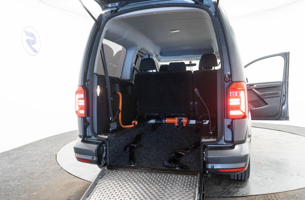 Used Volkswagen Caddy Maxi Life 2018 for sale - 76509749: Photo 34