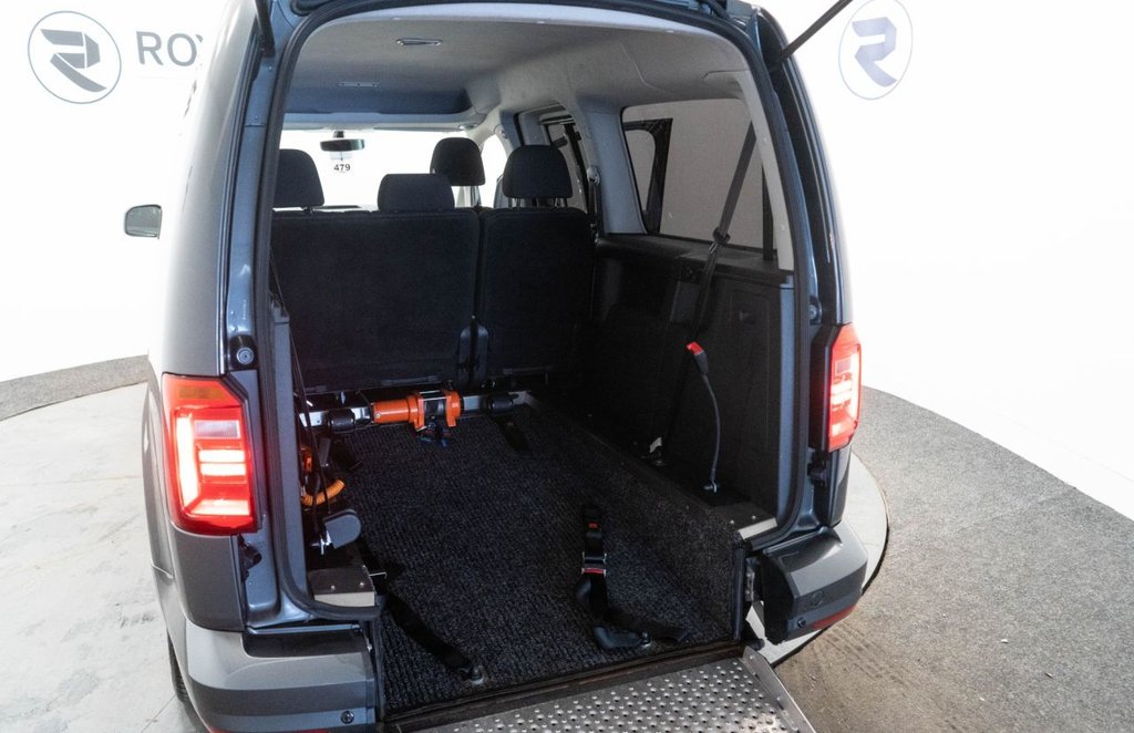 Used Volkswagen Caddy Maxi Life 2018 for sale - 76509749: Photo 35