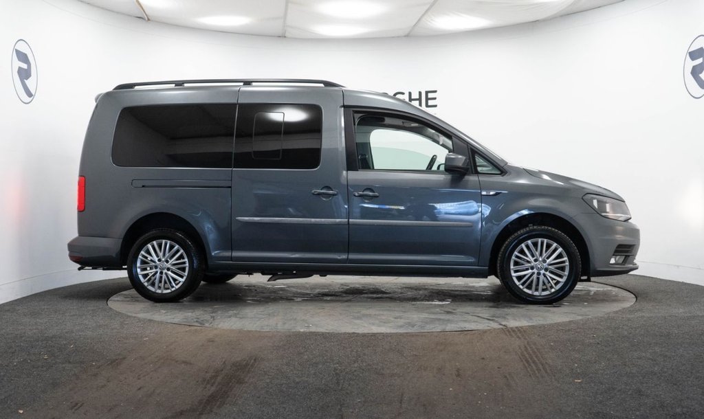 Used Volkswagen Caddy Maxi Life 2018 for sale - 76509749: Photo 9