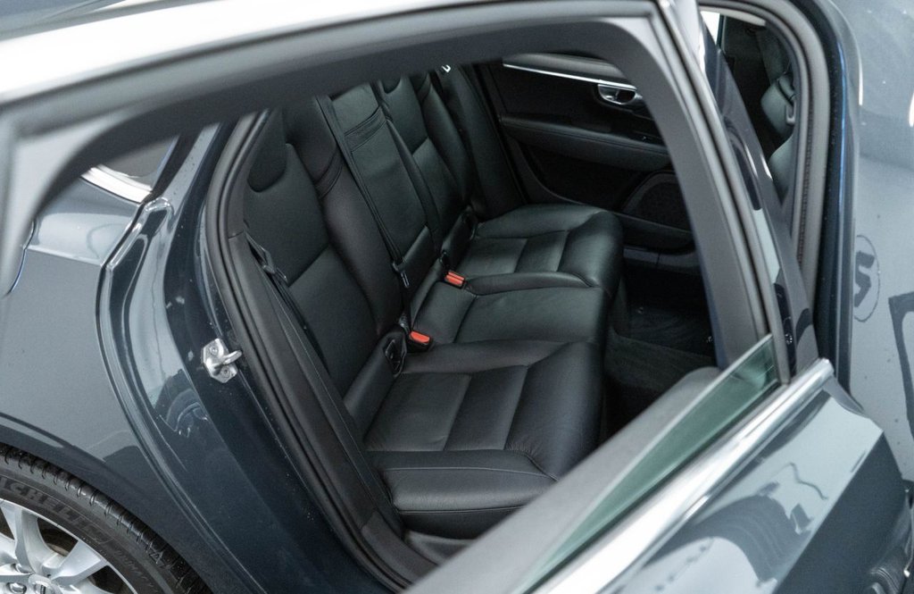 Used Volvo S90 2017 for sale - 77905118: Photo 32