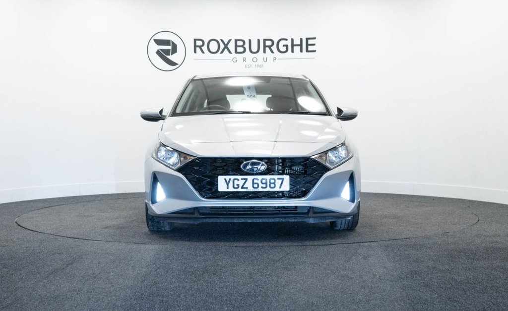 Used Hyundai i20 2023 for sale - 77780318: Photo 2