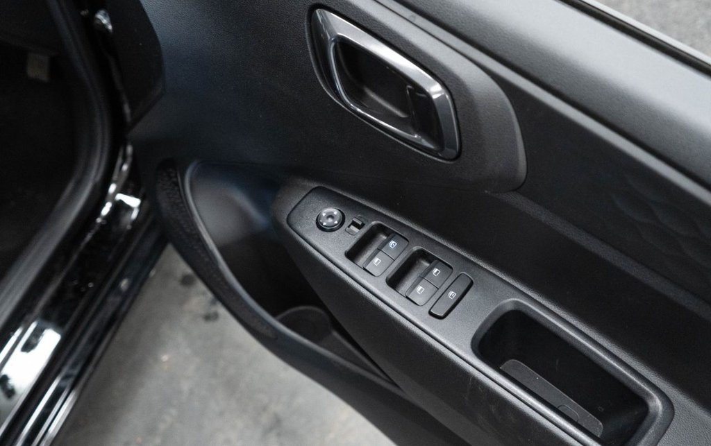 Used Hyundai i10 2022 for sale - 76698172: Photo 23