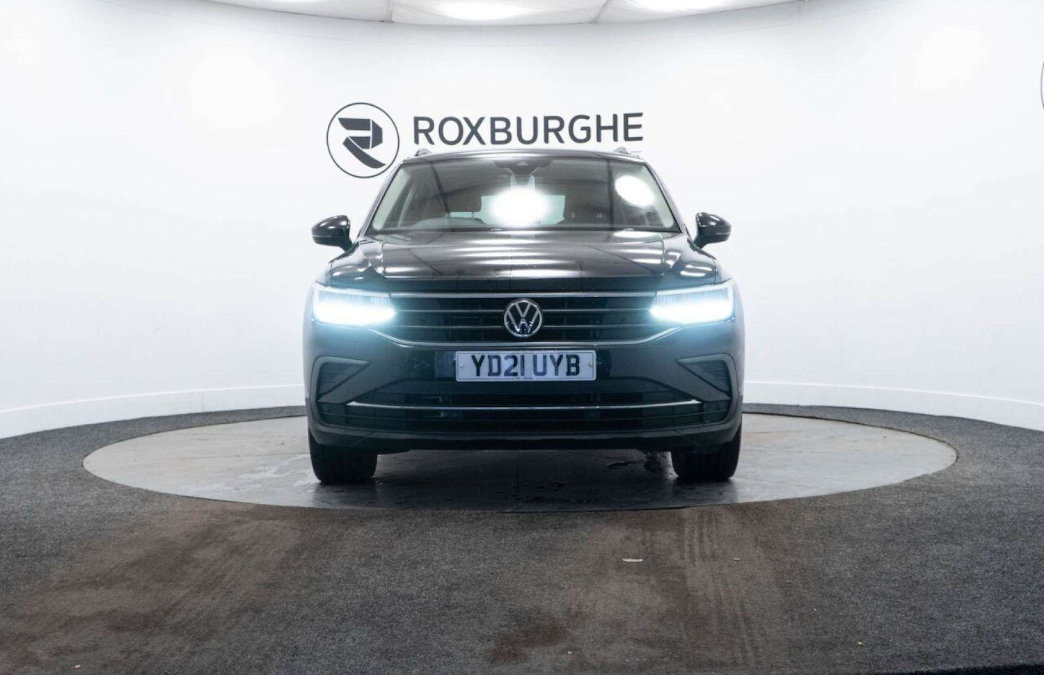 Used Volkswagen Tiguan 2021 for sale - 77930895: Photo 2