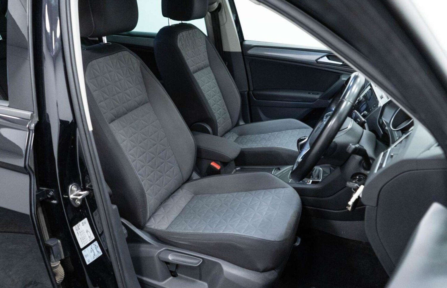 Used Volkswagen Tiguan 2021 for sale - 77930895: Photo 22