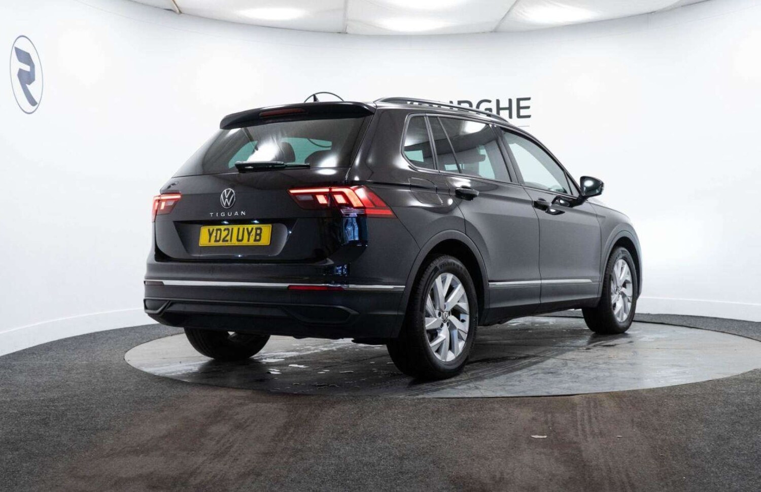 Used Volkswagen Tiguan 2021 for sale - 77930895: Photo 8