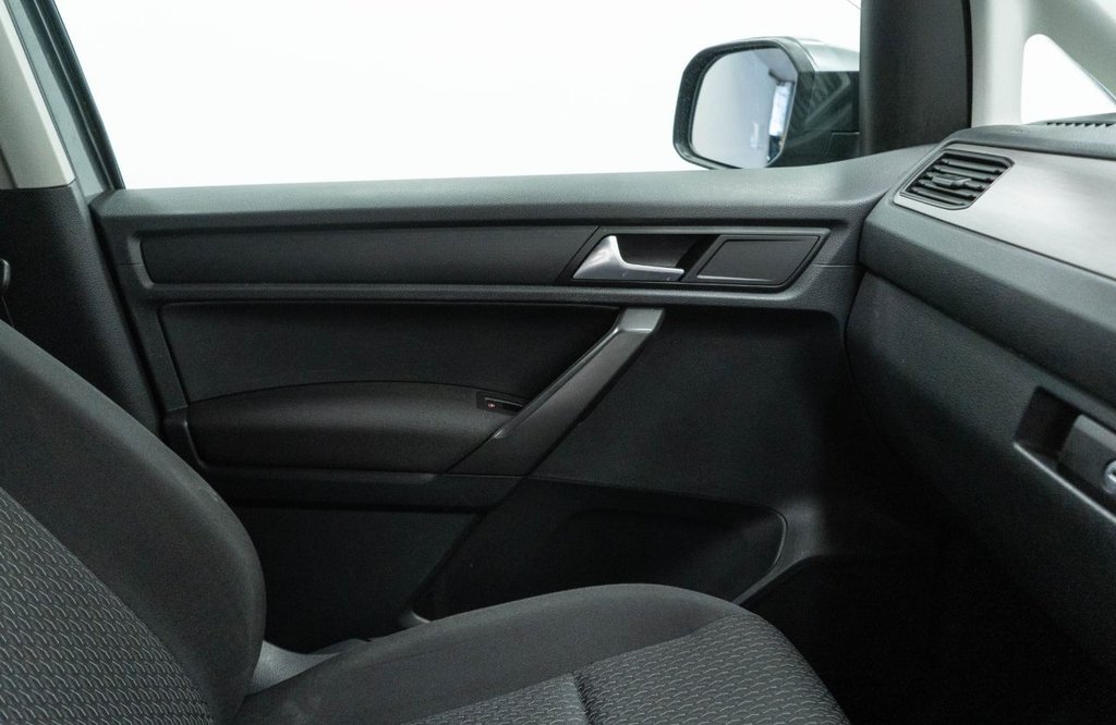 Used Volkswagen Caddy Maxi Life 2018 for sale - 76582156: Photo 28