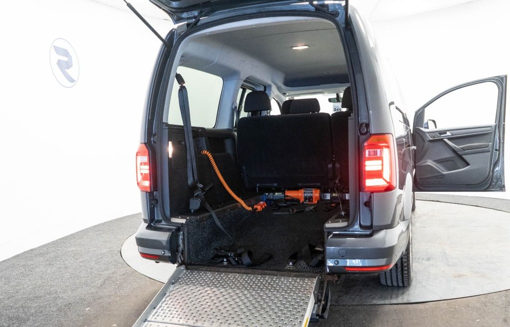 Used Volkswagen Caddy Maxi Life 2018 for sale - 76582156: Photo 32