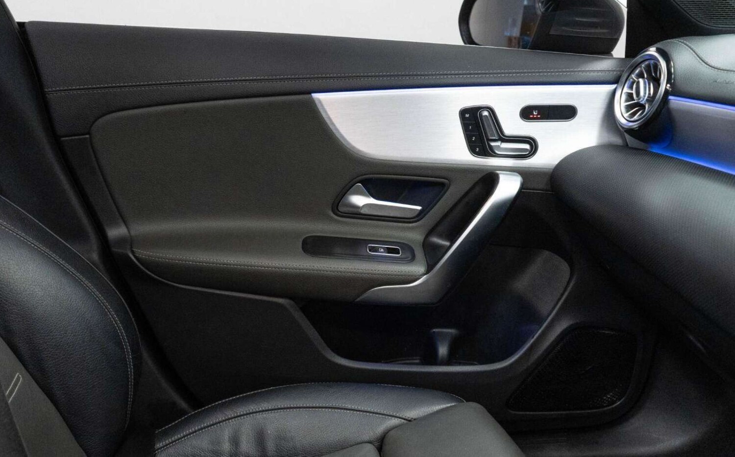 Used Mercedes-Benz CLA 2020 for sale - 77930739: Photo 31