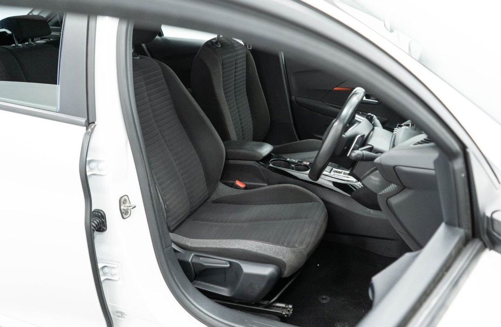 Used Peugeot 208 2022 for sale - 76591131: Photo 21