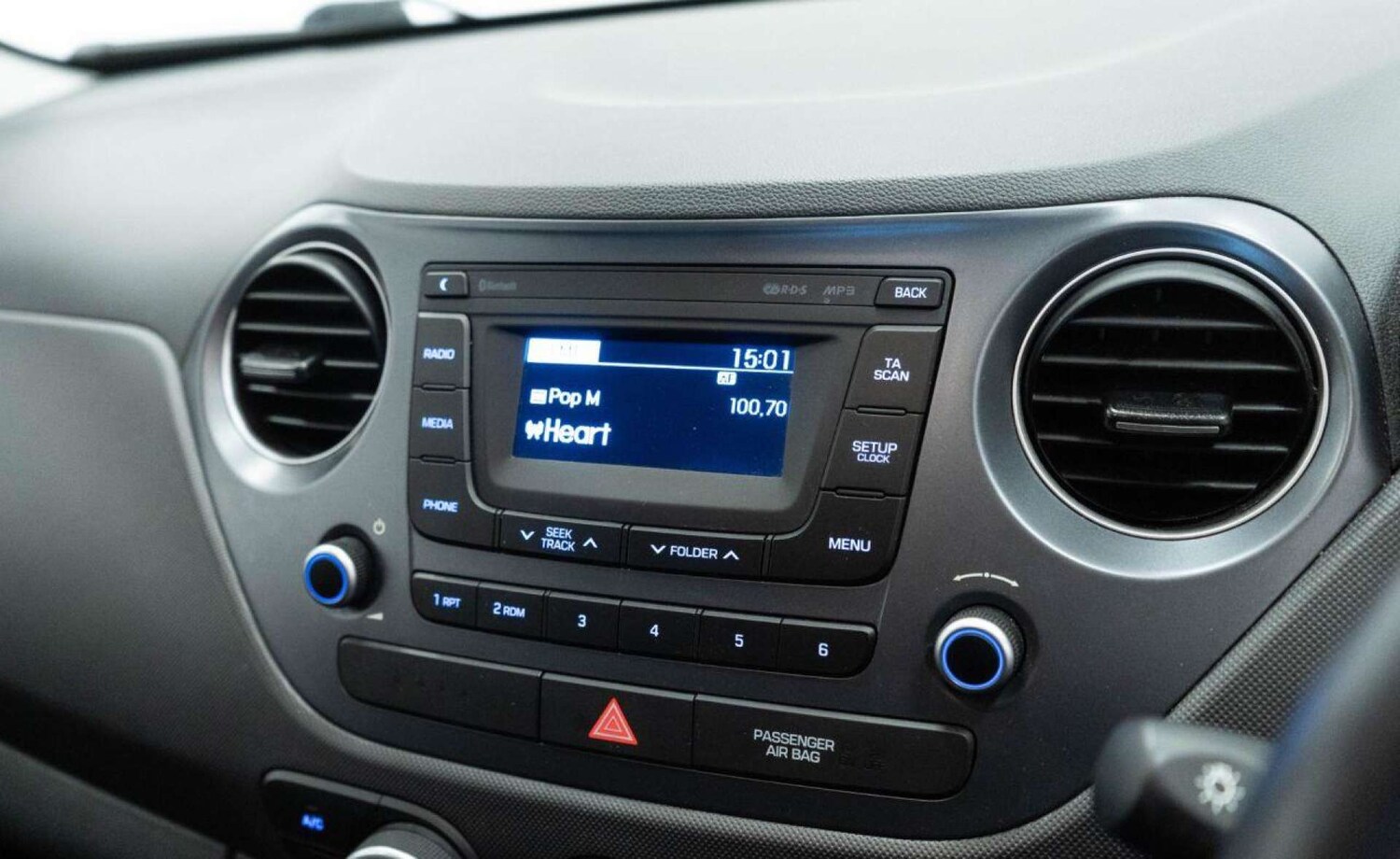 Used Hyundai i10 2019 for sale - 77930712: Photo 24