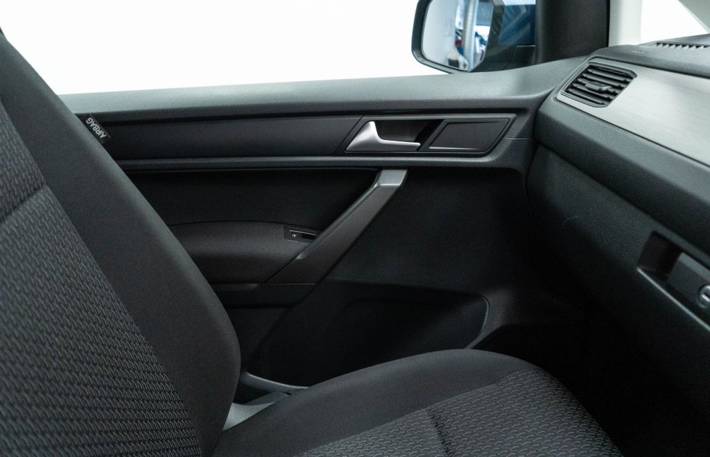 Used Volkswagen Caddy Maxi Life 2019 for sale - 76582325: Photo 29