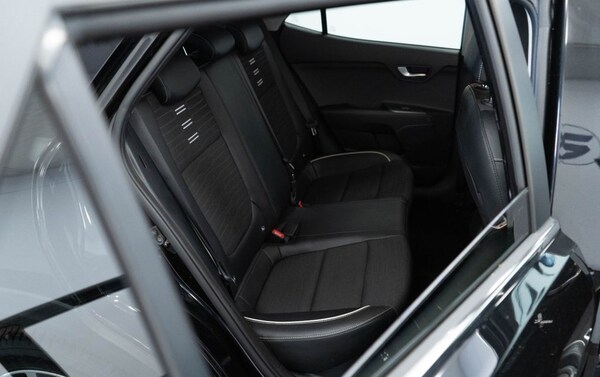 Used Kia Stonic 2022 for sale - 75573736: Photo 31