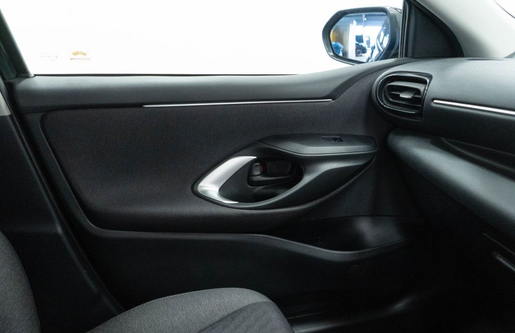 Used Toyota Yaris 2022 for sale - 77360227: Photo 31