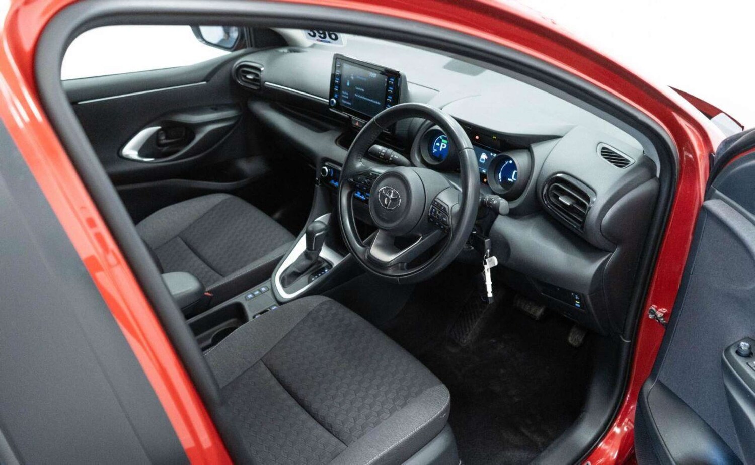 Used Toyota Yaris 2023 for sale - 77930685: Photo 21