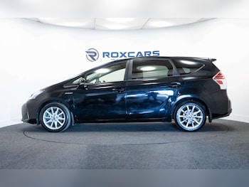 Used Toyota Prius+ 2020 for sale - 78736204: Photo