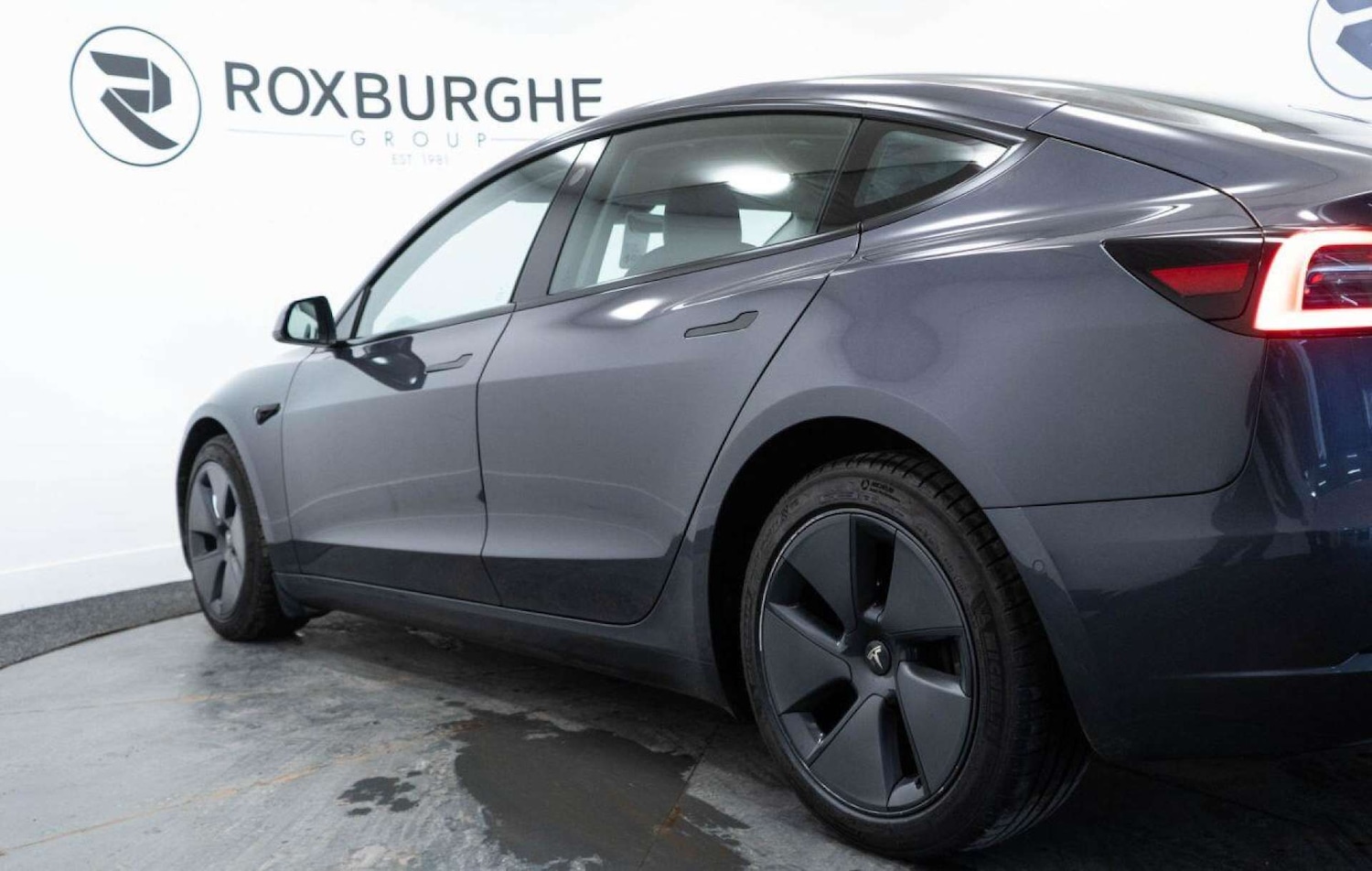 Used Tesla Model 3 2021 for sale - 77930901: Photo 19