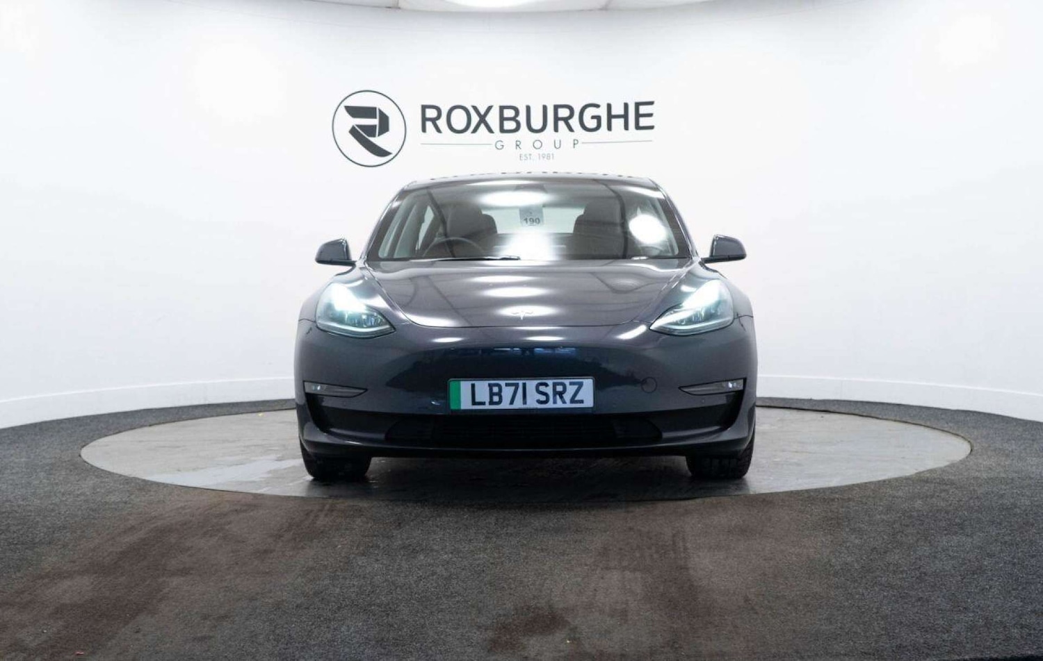 Used Tesla Model 3 2021 for sale - 77930901: Photo 2