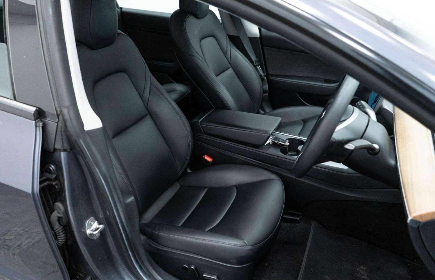 Used Tesla Model 3 2021 for sale - 77930901: Photo 22