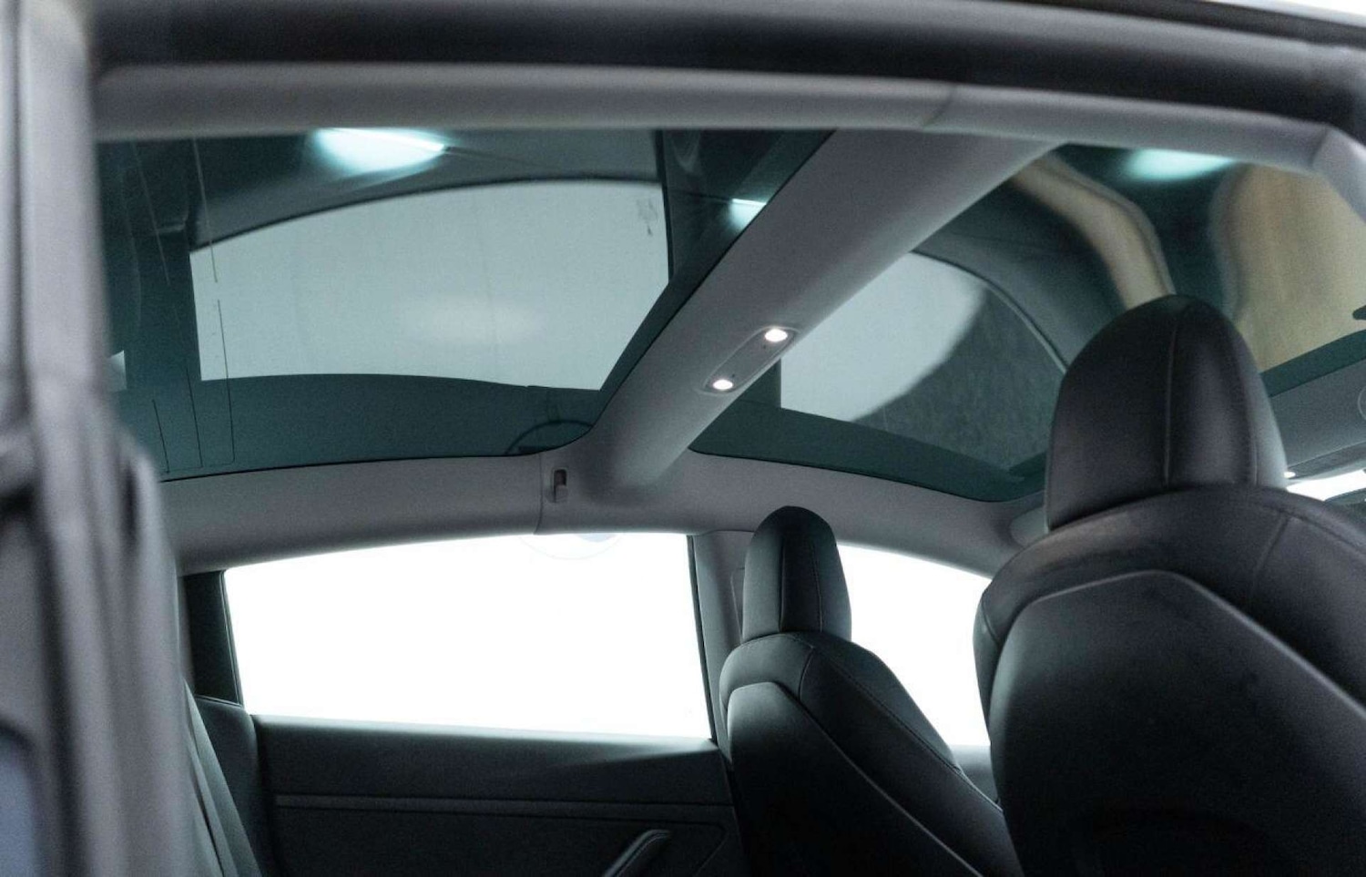 Used Tesla Model 3 2021 for sale - 77930901: Photo 33