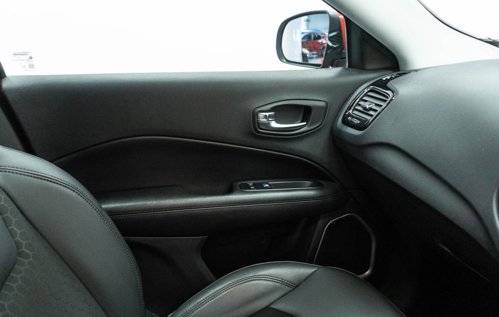 Used Jeep Compass 2020 for sale - 76118525: Photo 32