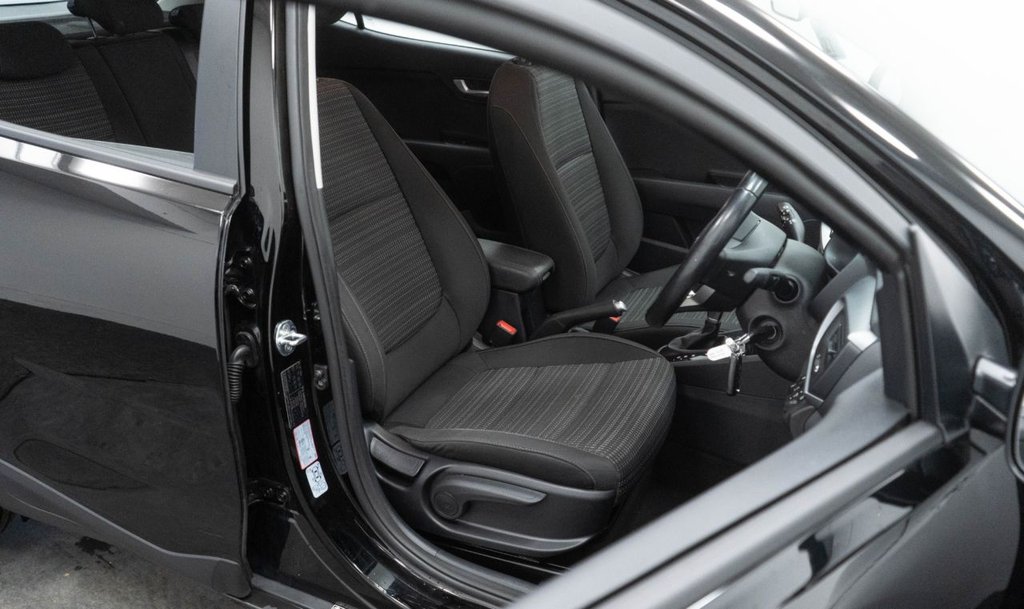 Used Kia Stonic 2022 for sale - 76563304: Photo 21