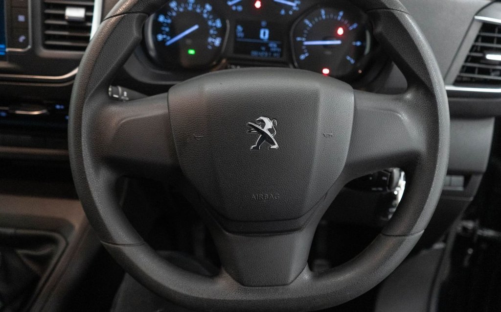 Used Peugeot Traveller 2021 for sale - 77302160: Photo 23