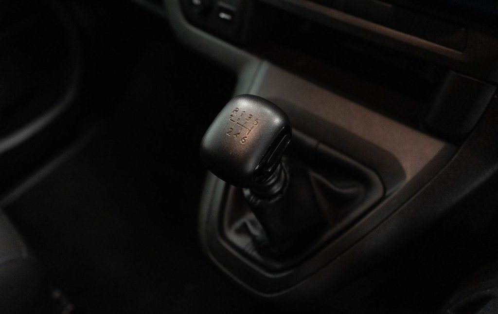 Used Peugeot Traveller 2021 for sale - 77302160: Photo 27