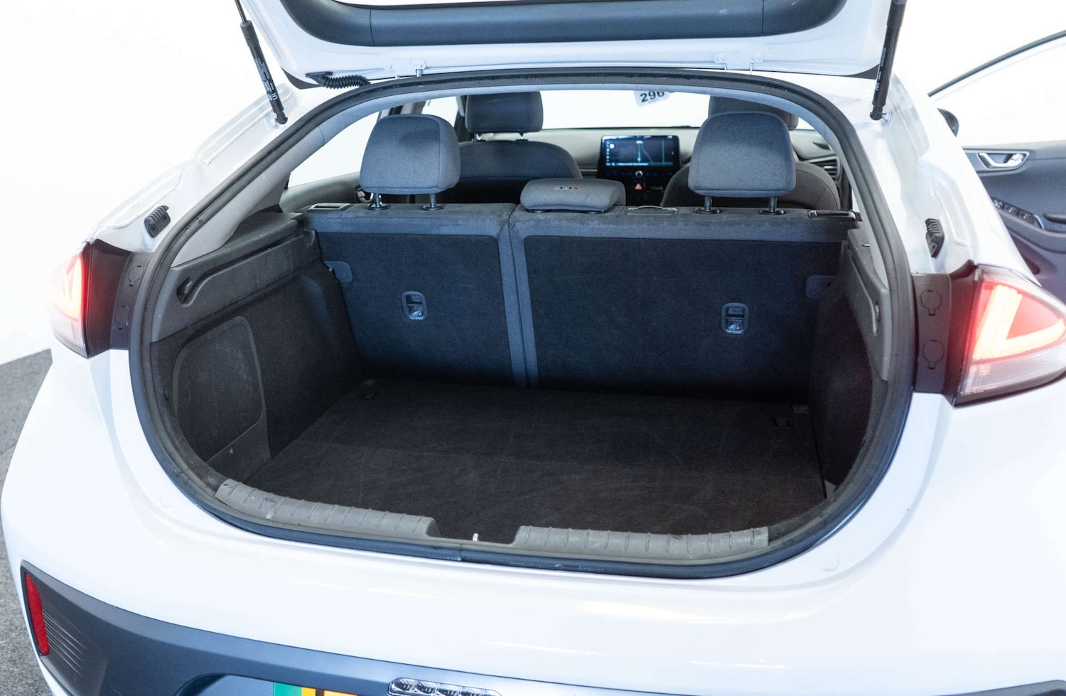 Used Hyundai IONIQ 2023 for sale - 77950392: Photo 35