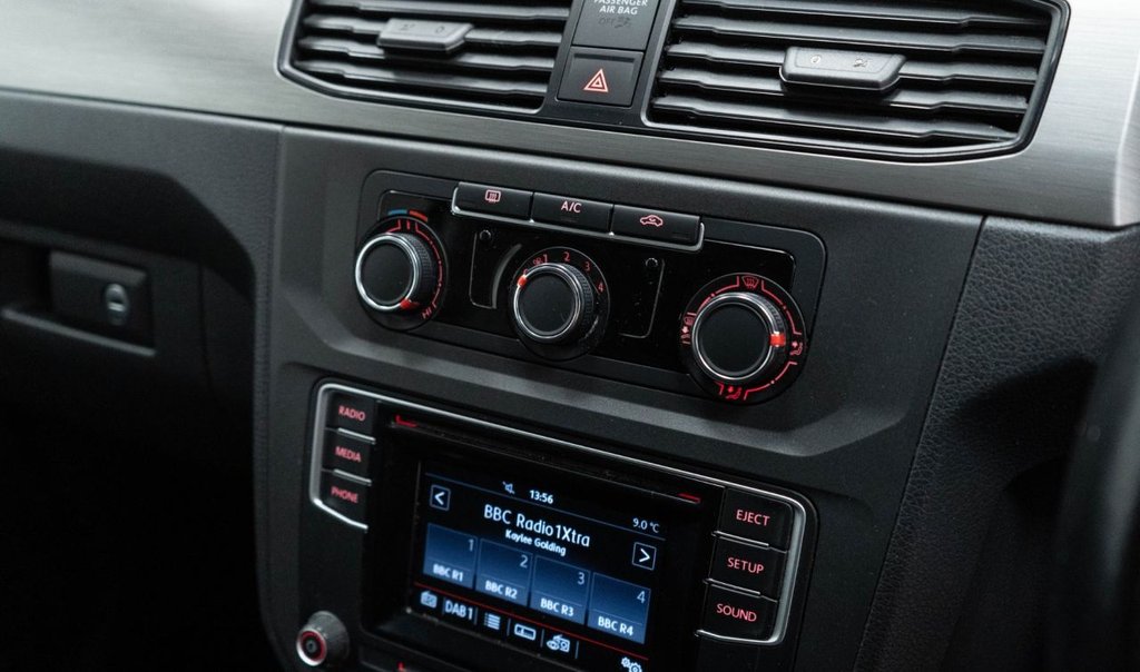 Used Volkswagen Caddy Maxi Life 2018 for sale - 77007287: Photo 24