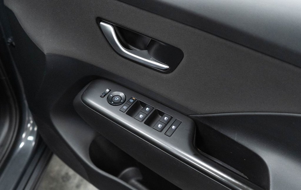 Used Hyundai KONA 2023 for sale - 77302461: Photo 22