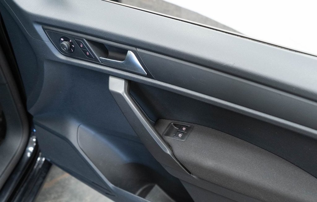 Used Volkswagen Caddy Maxi Life 2018 for sale - 75765140: Photo 23