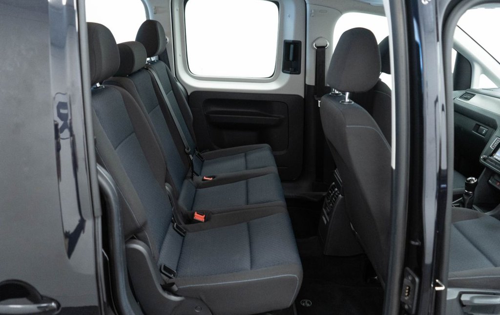 Used Volkswagen Caddy Maxi Life 2018 for sale - 75765140: Photo 32