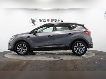 Used Renault Captur 2020 for sale - 76883248: Photo
