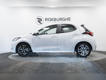 Used Toyota Yaris 2023 for sale - 77360037: Photo