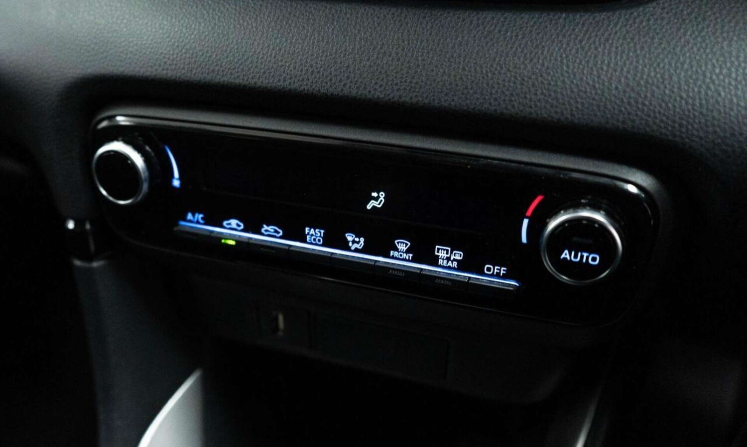 Used Toyota Yaris 2022 for sale - 77930646: Photo 27