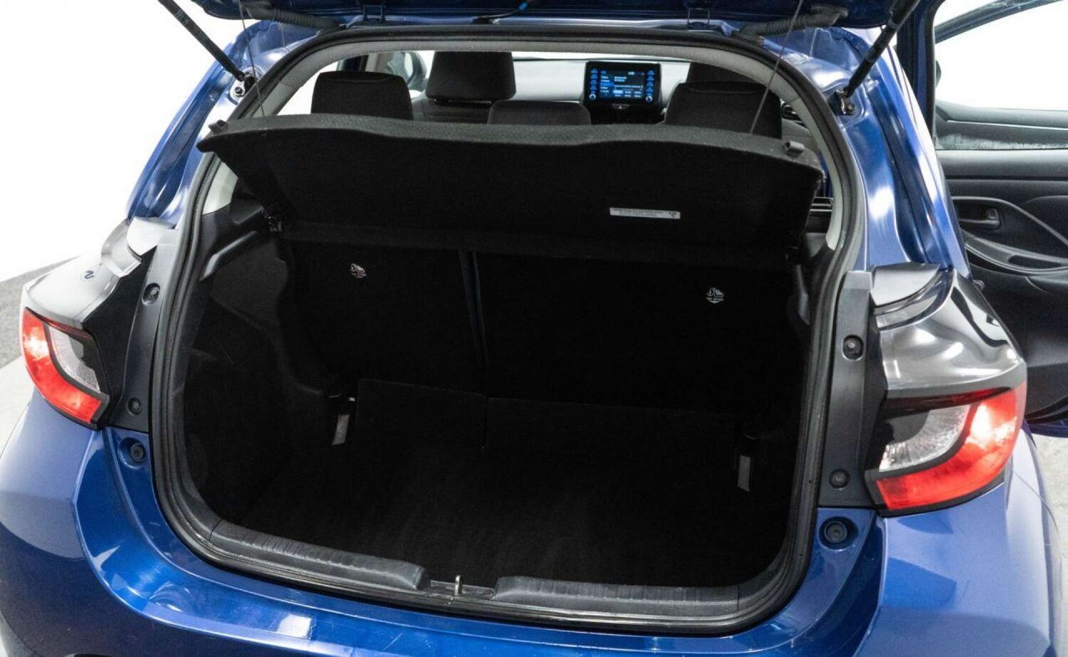 Used Toyota Yaris 2022 for sale - 77930646: Photo 33