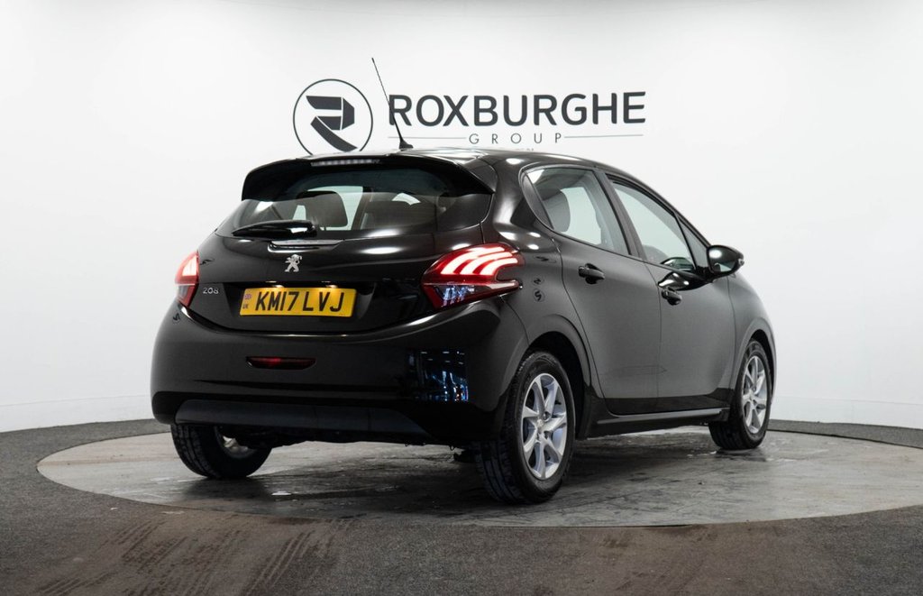 Used Peugeot 208 2017 for sale - 76406353: Photo 8