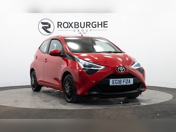 2018 (18) - 1.0 VVT-i x-play Hatchback 5dr Petrol x-shift Euro 6 (71 ps)