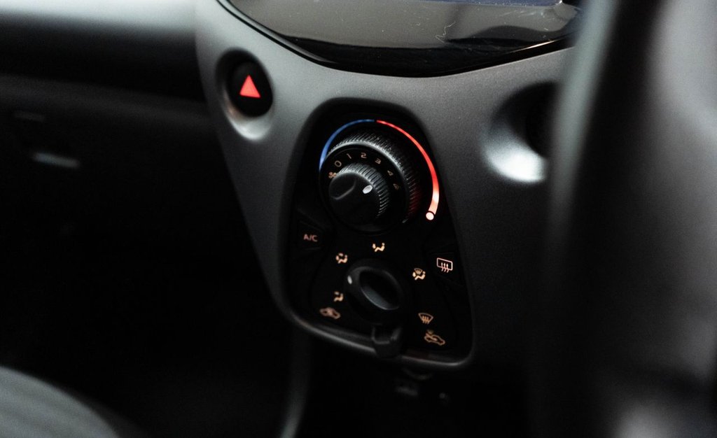 Used Toyota AYGO 2018 for sale - 76361656: Photo 26