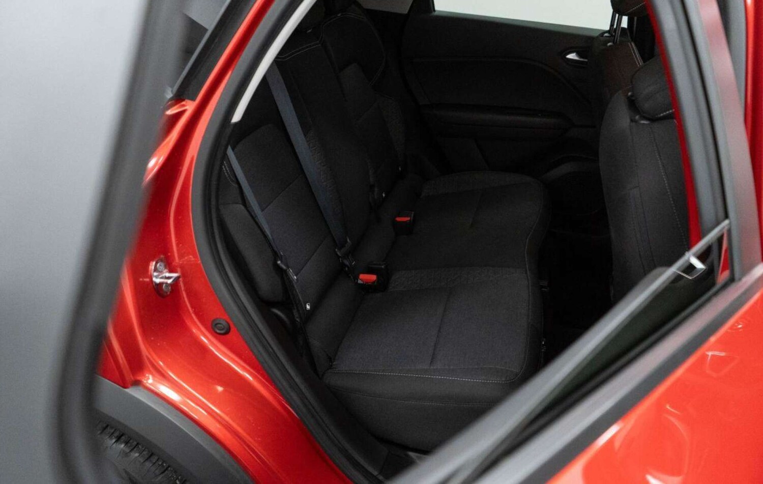 Used Renault Captur 2023 for sale - 77930854: Photo 33