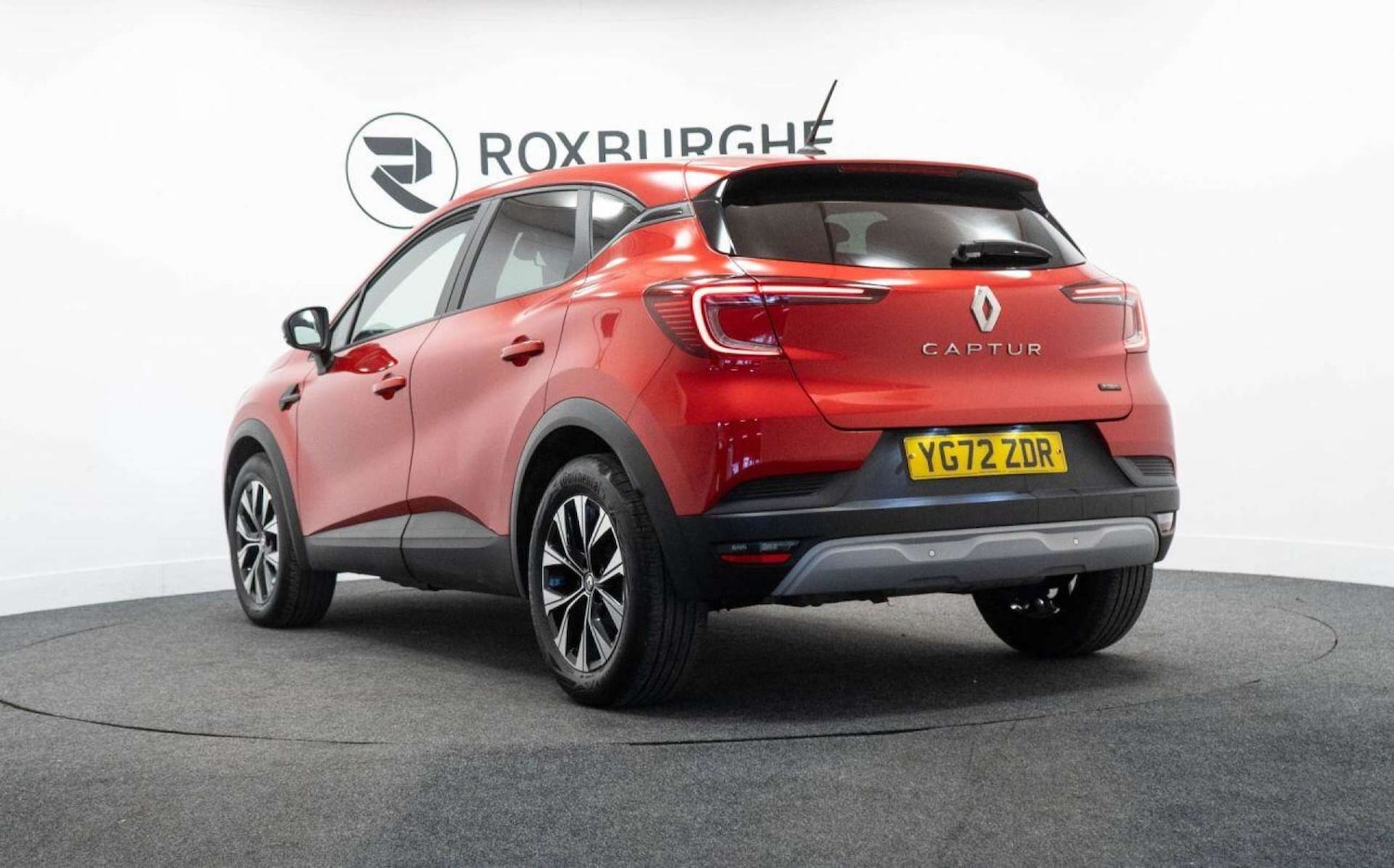 Used Renault Captur 2023 for sale - 77930854: Photo 5