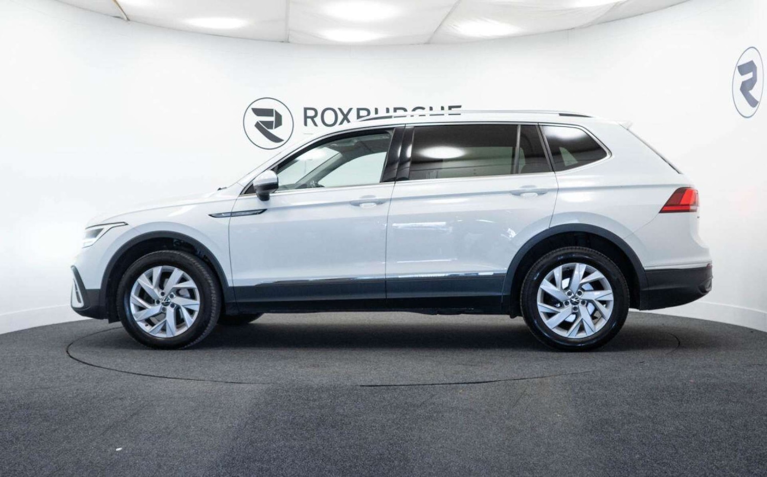 Used Volkswagen Tiguan Allspace 2023 for sale - 77930765: Photo 4