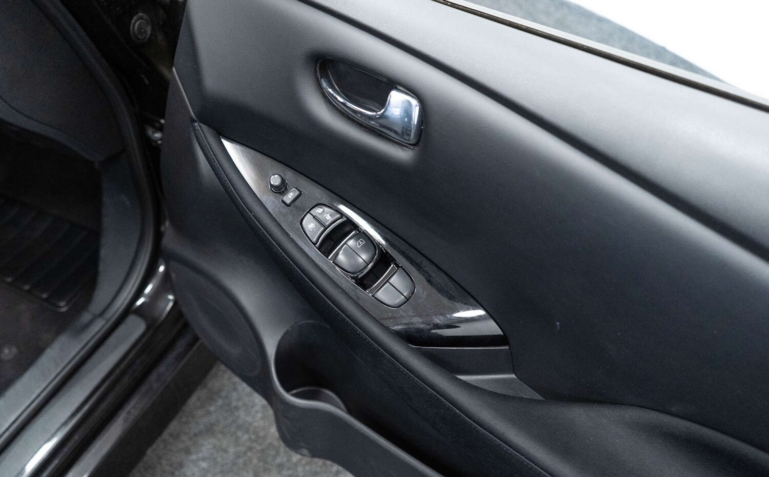 Used Nissan Leaf 2022 for sale - 78027780: Photo 23