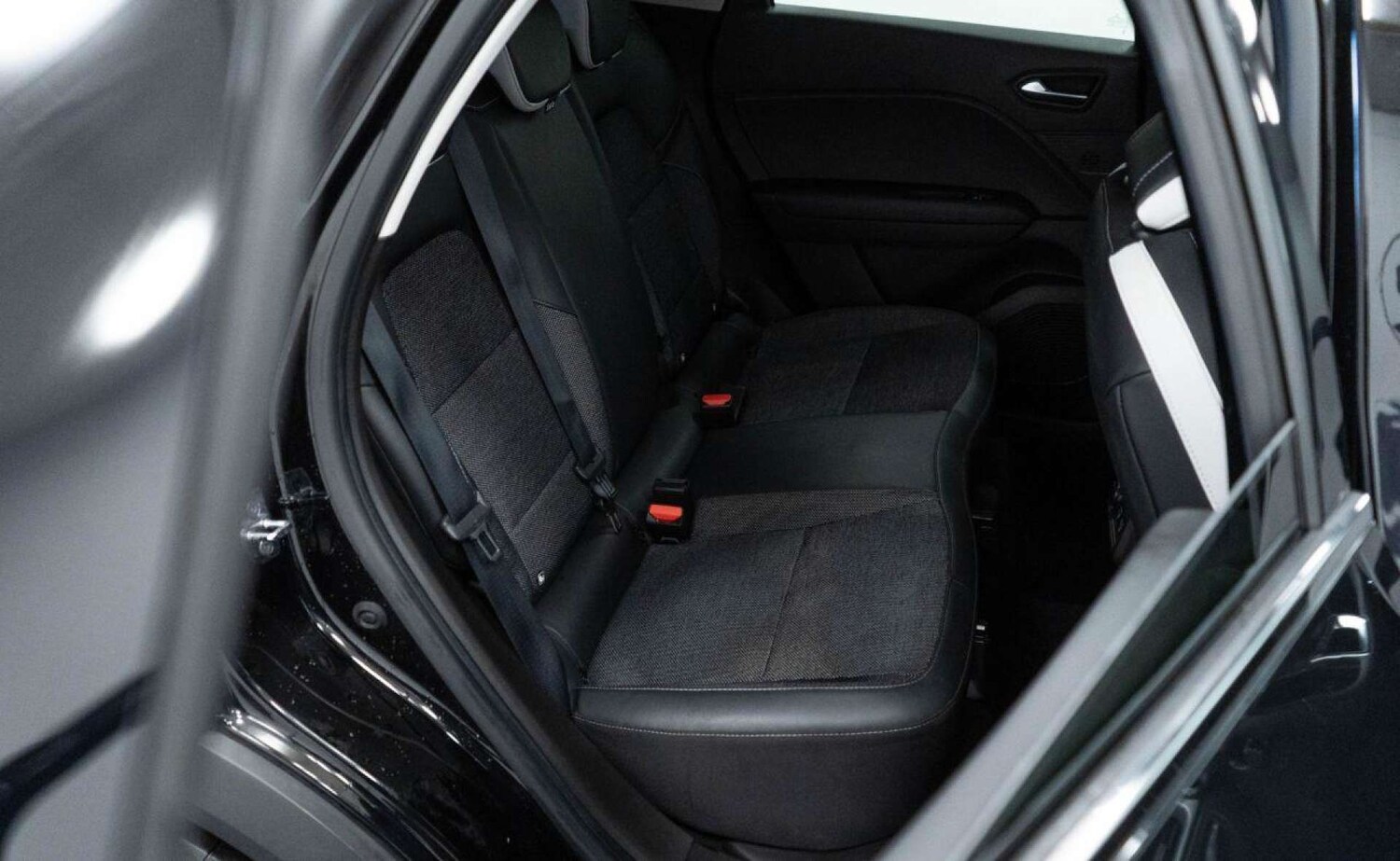 Used Renault Captur 2023 for sale - 77930784: Photo 32