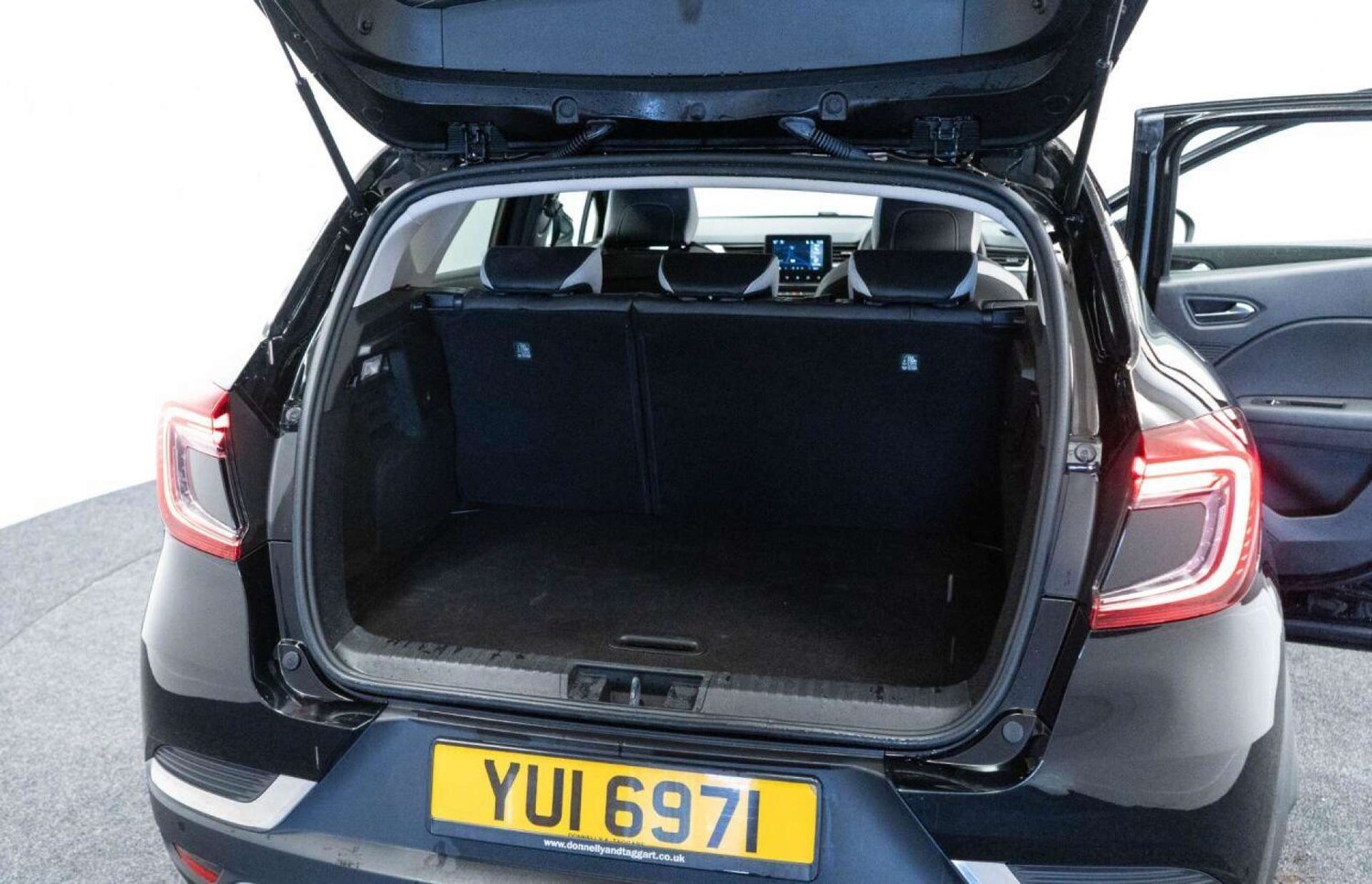 Used Renault Captur 2023 for sale - 77930784: Photo 33