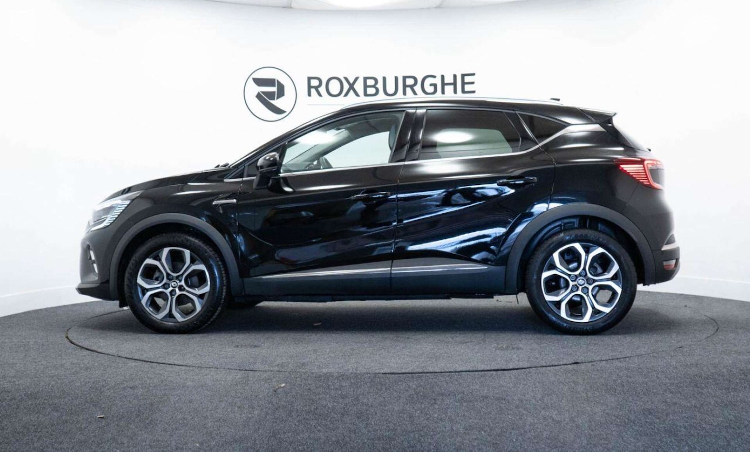 Used Renault Captur 2023 for sale - 77930784: Photo 4
