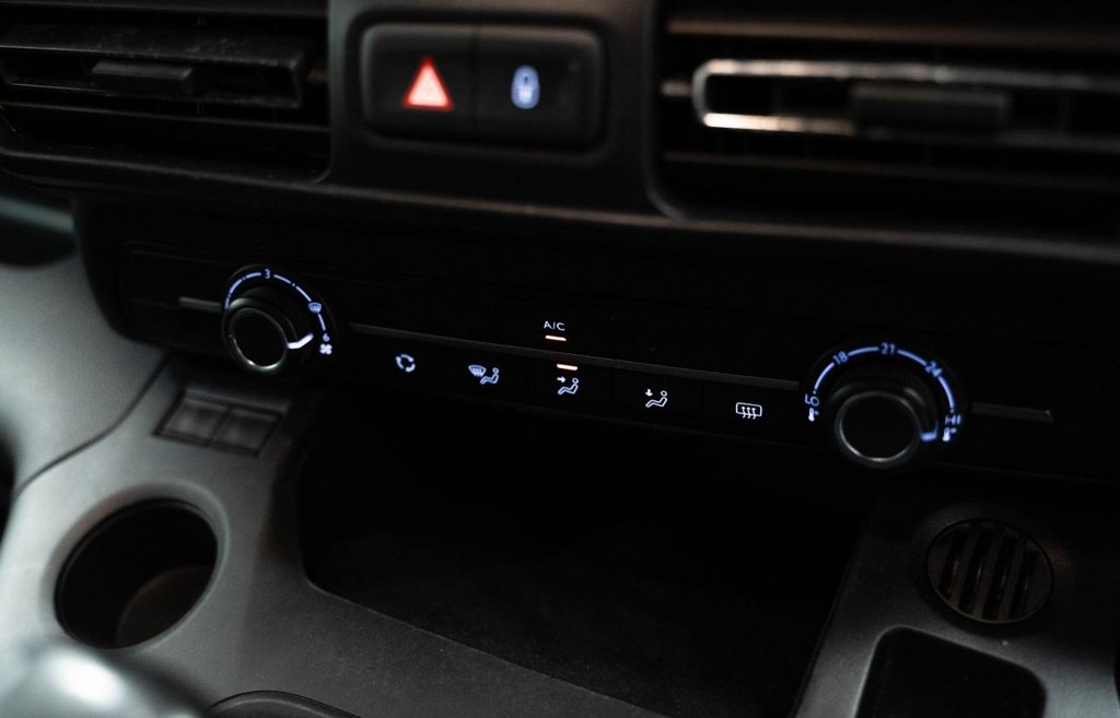 Vehicle 28