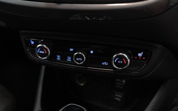 Used Vauxhall Crossland 2022 for sale - 75777107: Photo 29