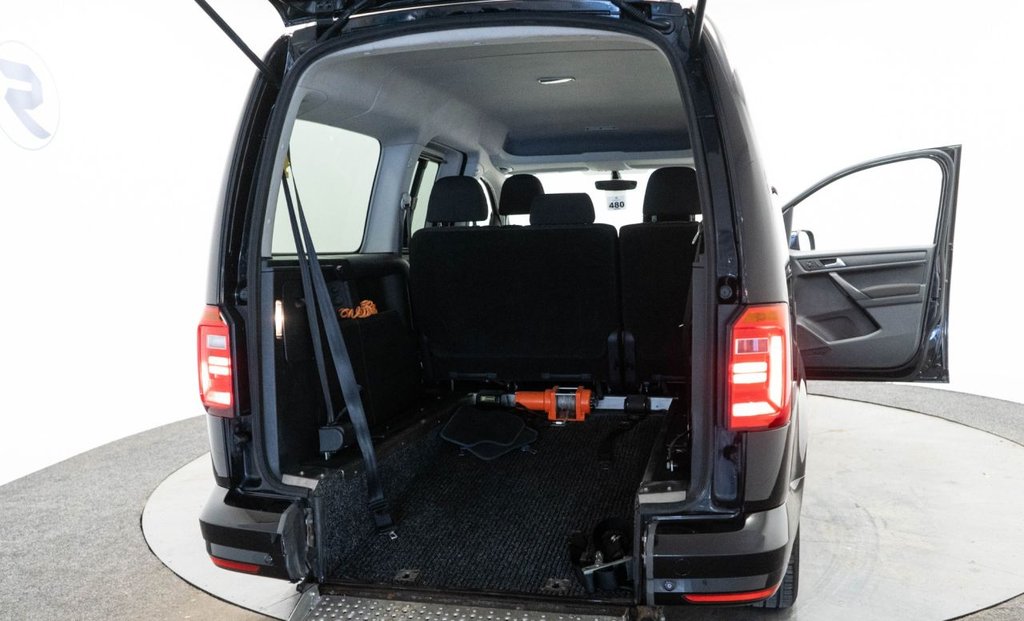 Used Volkswagen Caddy Maxi Life 2018 for sale - 76900330: Photo 32