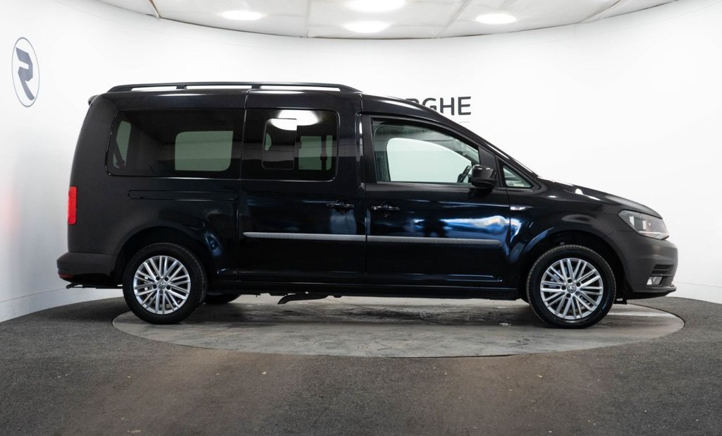 Used Volkswagen Caddy Maxi Life 2018 for sale - 76900330: Photo 8